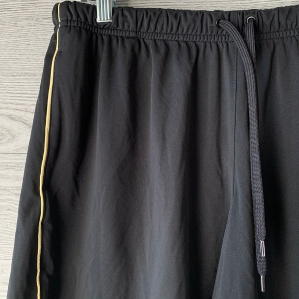Adidas Classic Vintage Black & Yellow Men Shorts - Picture 4 of 6